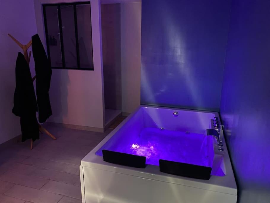 Detente Et Spa Pour Se Ressourcer Bullion ภายนอก รูปภาพ
